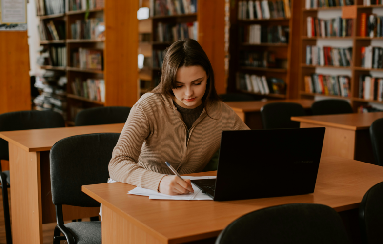 Fashion Management - Online Program admission-restricted programs